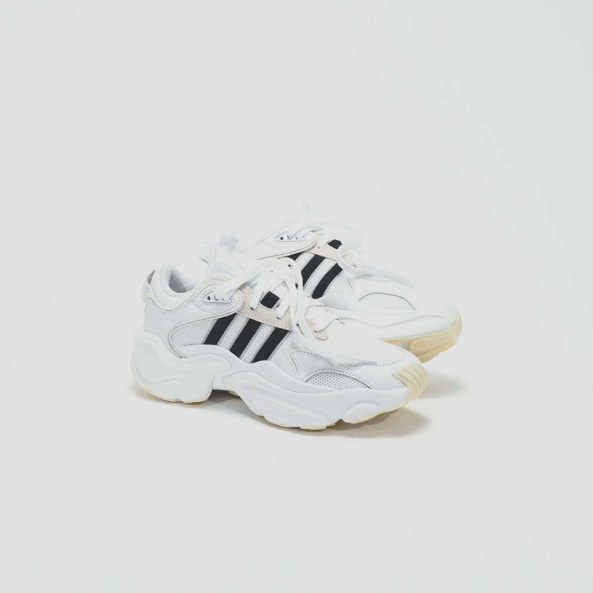 adidas Originals WMNS Tephra Runner - White / Core Black / Grey Two