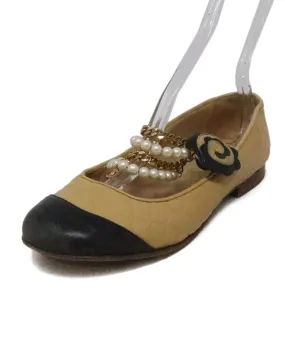 Chanel Tan & Black Flats w/ Ankle Chain sz 7