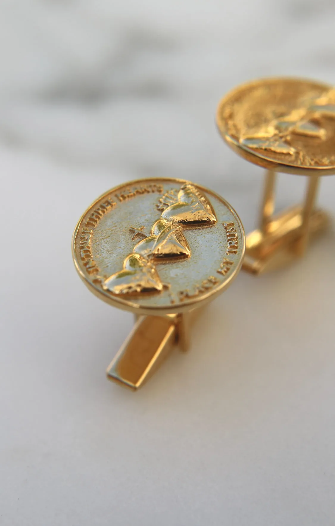 Holy Family Hearts® Cufflinks in Vermeil